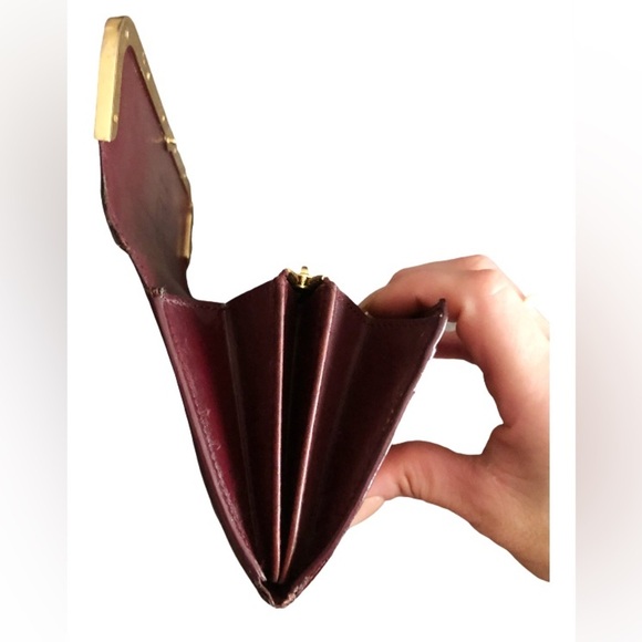 Louis Vuitton Sarah Wallet Rossmore Rouge Fauviste Vernis Portefeuille Gold Trim - Picture 10 of 16